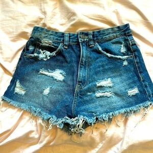 Zara raw hem denim shorts size 00
